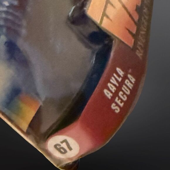 Star Wars Revenge of the Sith ROTS Aayla Secura Jedi Hologram Figure #69 3.75”’ - Picture 8 of 8